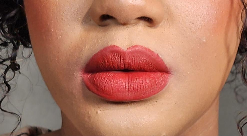 MATTE LIQUID LIPSTICK: - Rosiannas Cosmetics